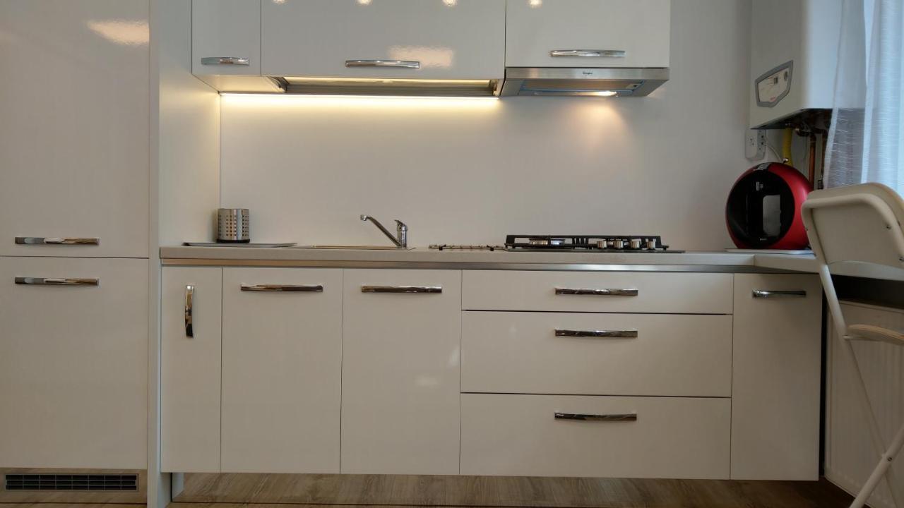 Studio 10 Busteni Luaran gambar